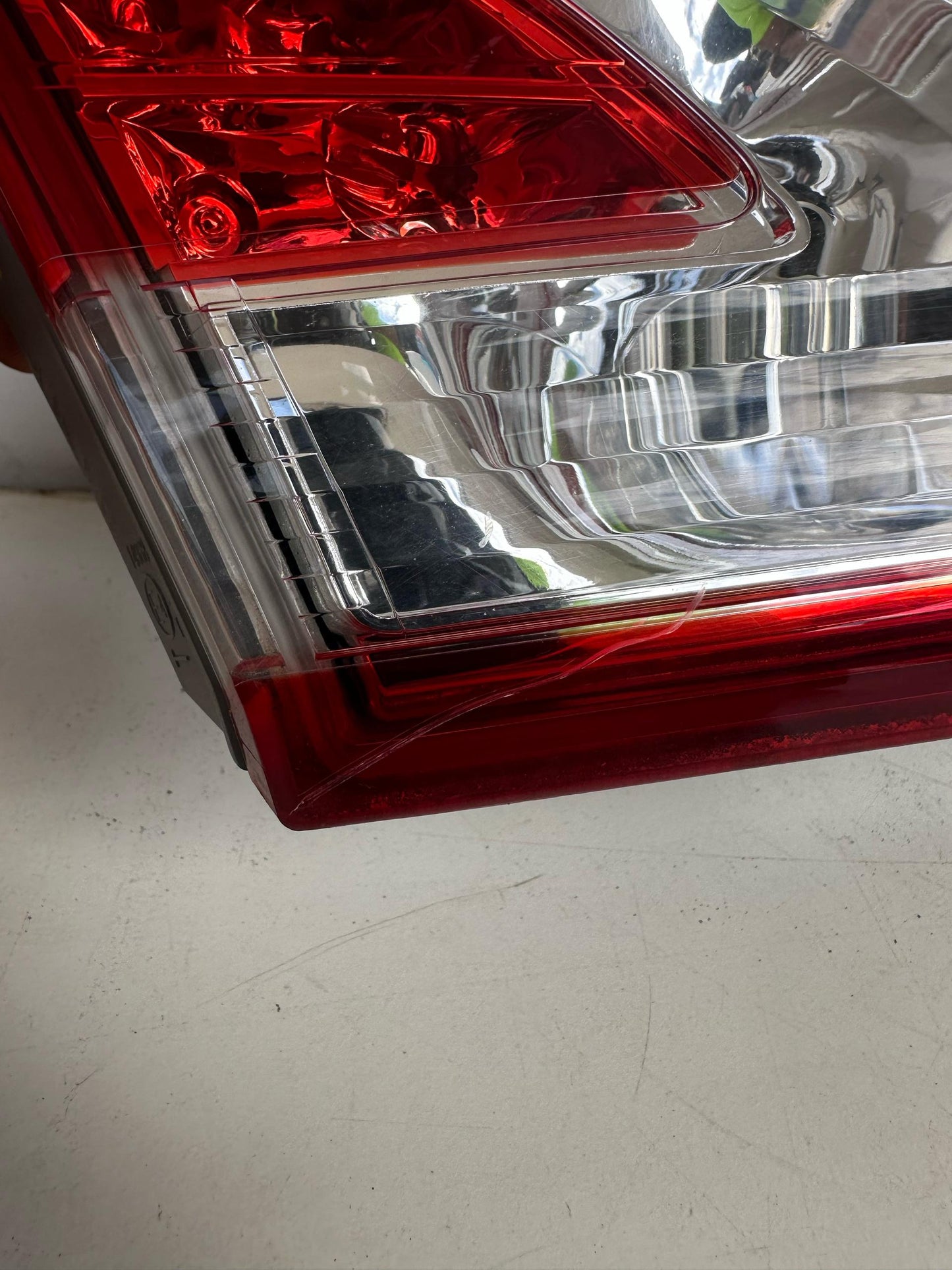 2012 Nissan MuranoII Z51 Left Boot Light
