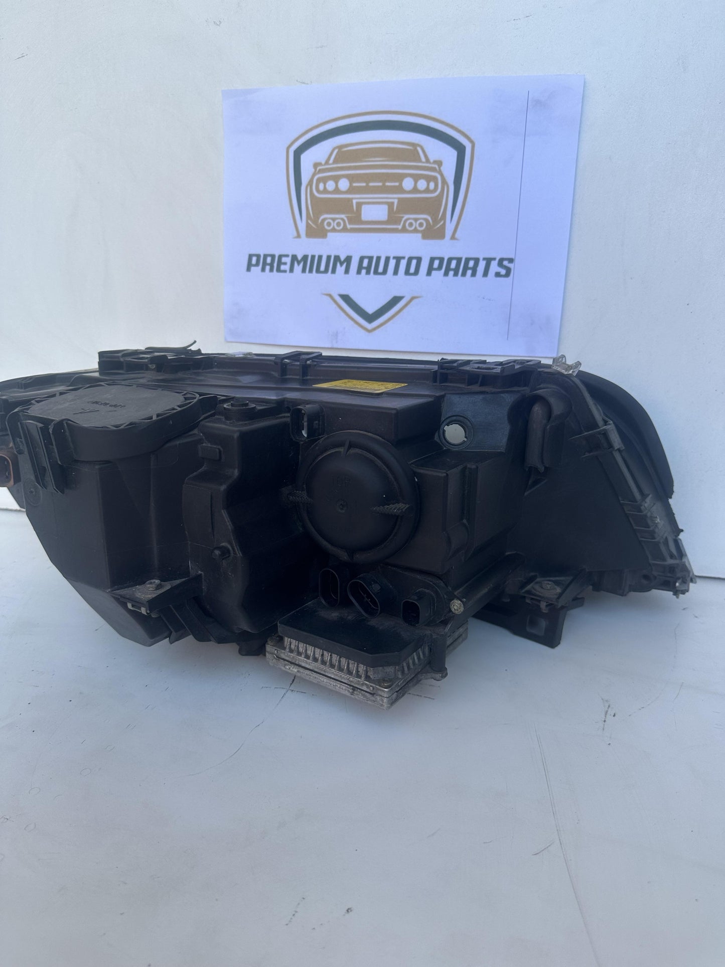 2004  E46 Right Headlight