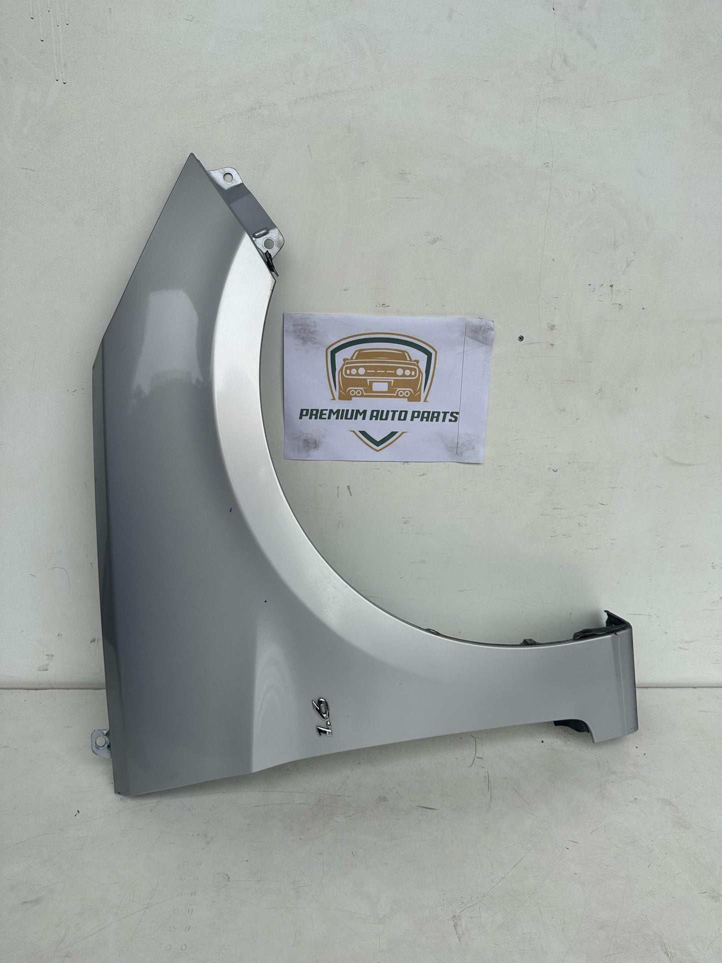 2013 Hyundai Accent Right Front Guard