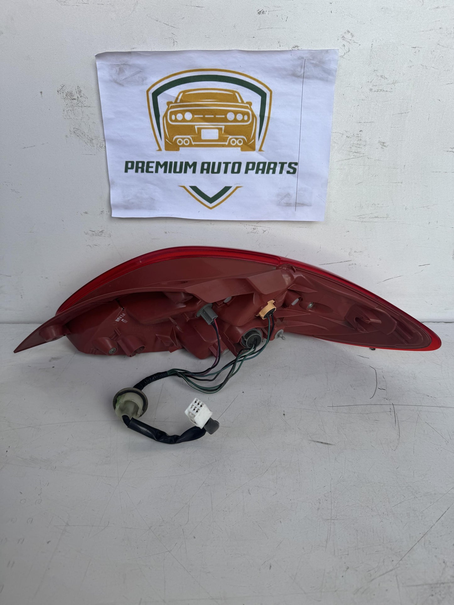 2007   Left Taillight