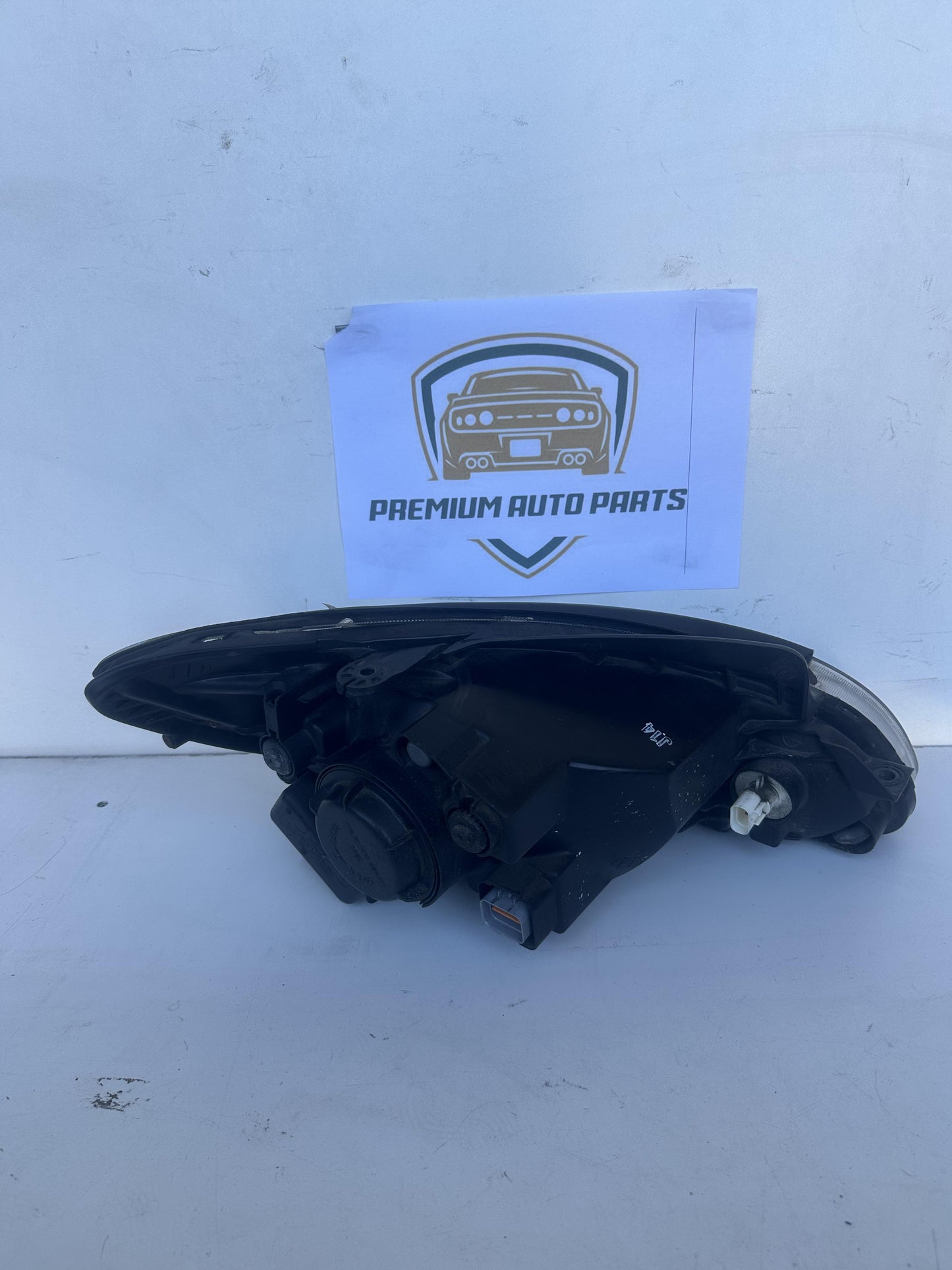 2006   Left Headlight