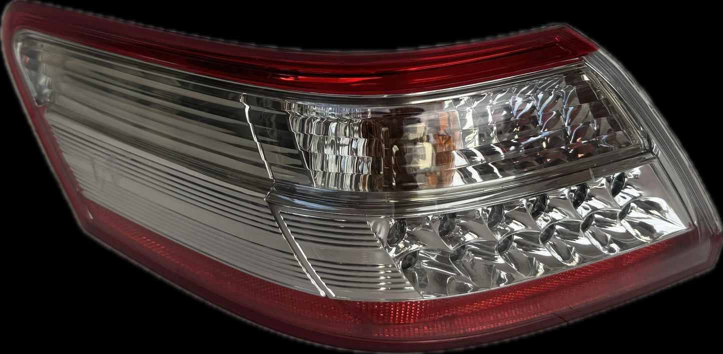 2010   Left Taillight