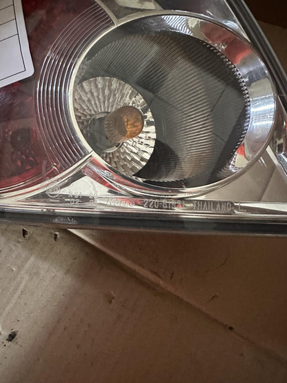 2004  6 Left Taillight