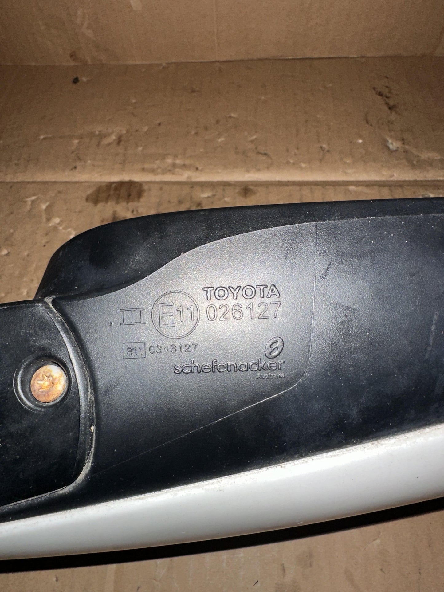 2009  XV40 Right Door Mirror