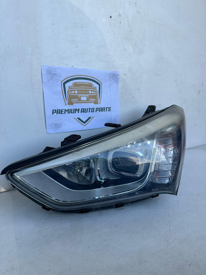 2013 Hyundai Santa FeDM Left Headlight