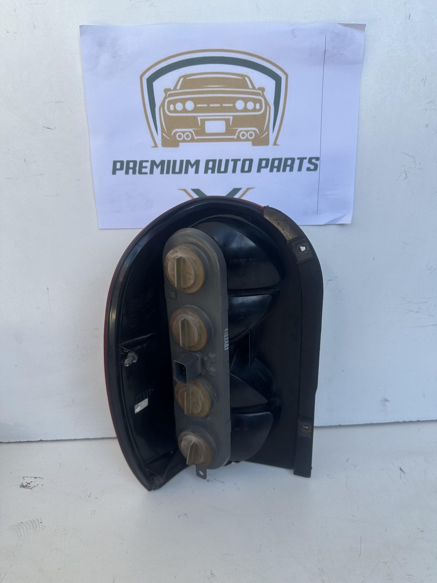 2006   Right Taillight