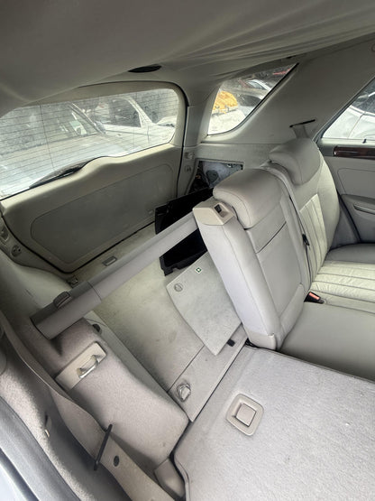 2006 Mercedes-Benz ML320  M-Class W164Station Wagon 
Mercedes-Benz
ML320