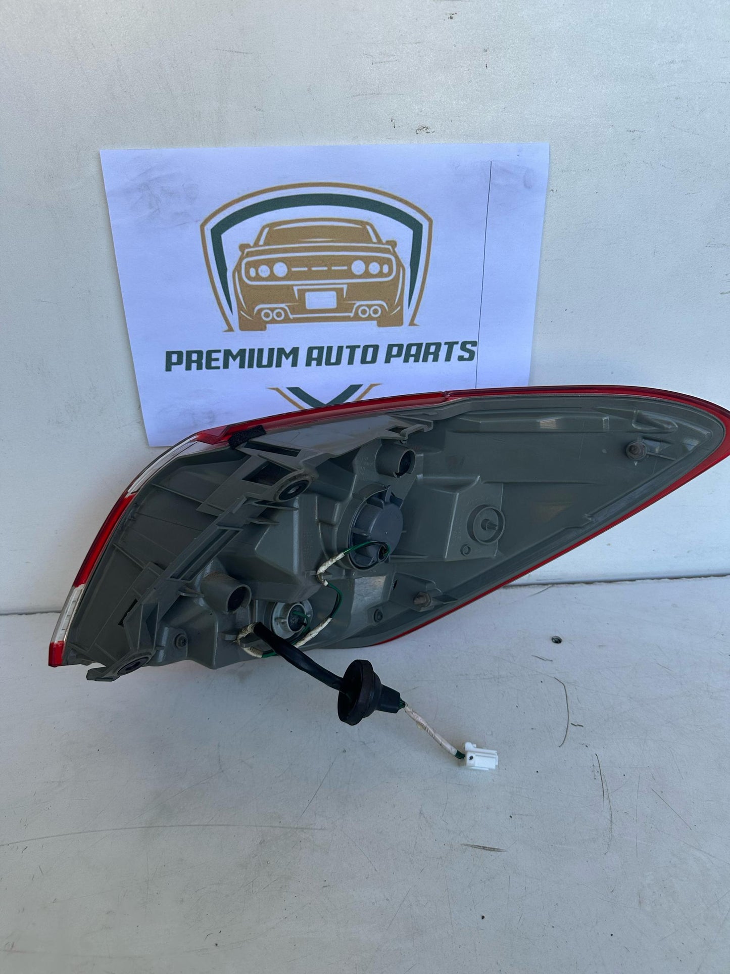2014 Nissan Murano Left Taillight