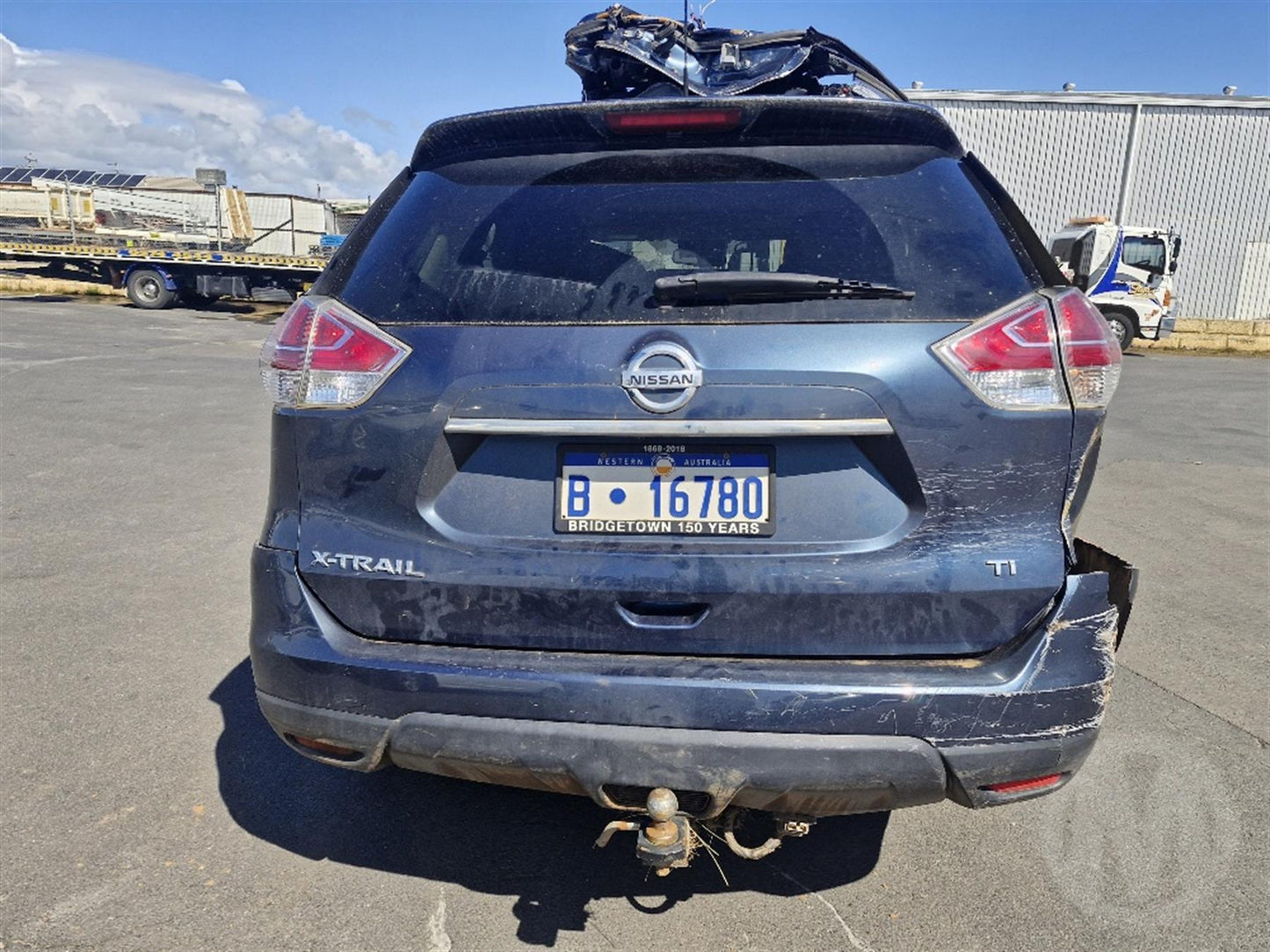 Nissan 
X-Trail