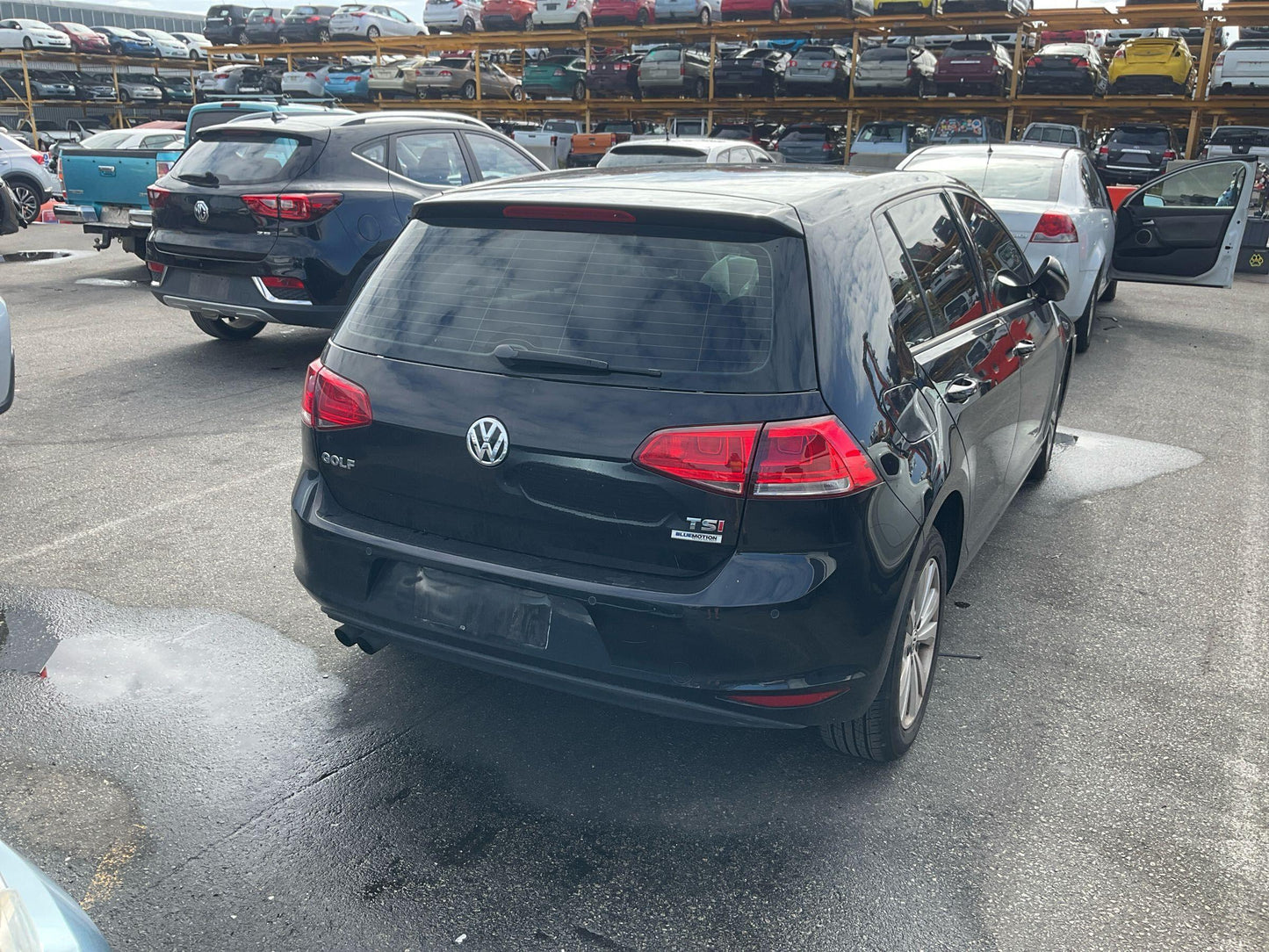 2015 Volkswagen Golf  Hatchback 
Volkswagen
Golf