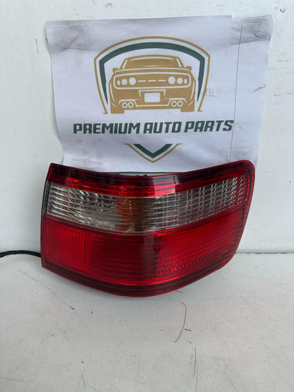 2000 Toyota Camry Right Taillight