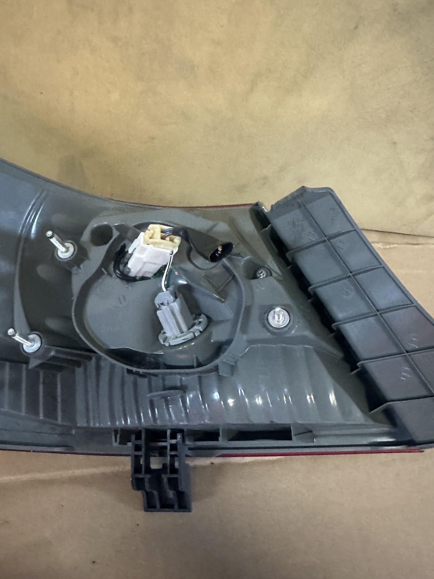 2007  Aurion Right Taillight