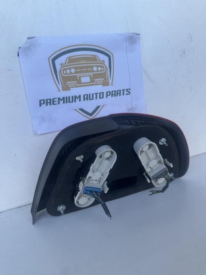 2002  I 644 Left Taillight