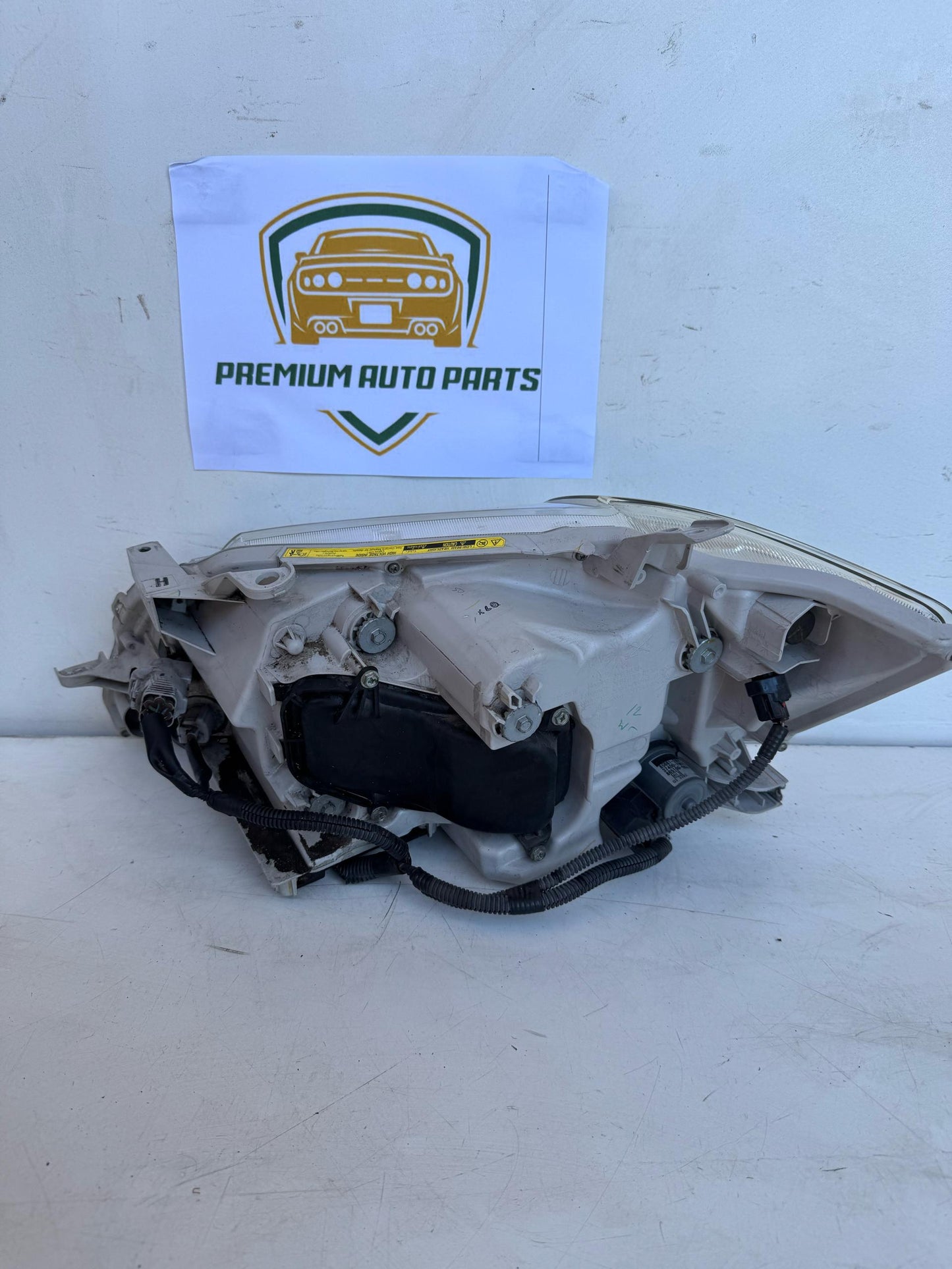 2008 Toyota Aurion Right Headlight