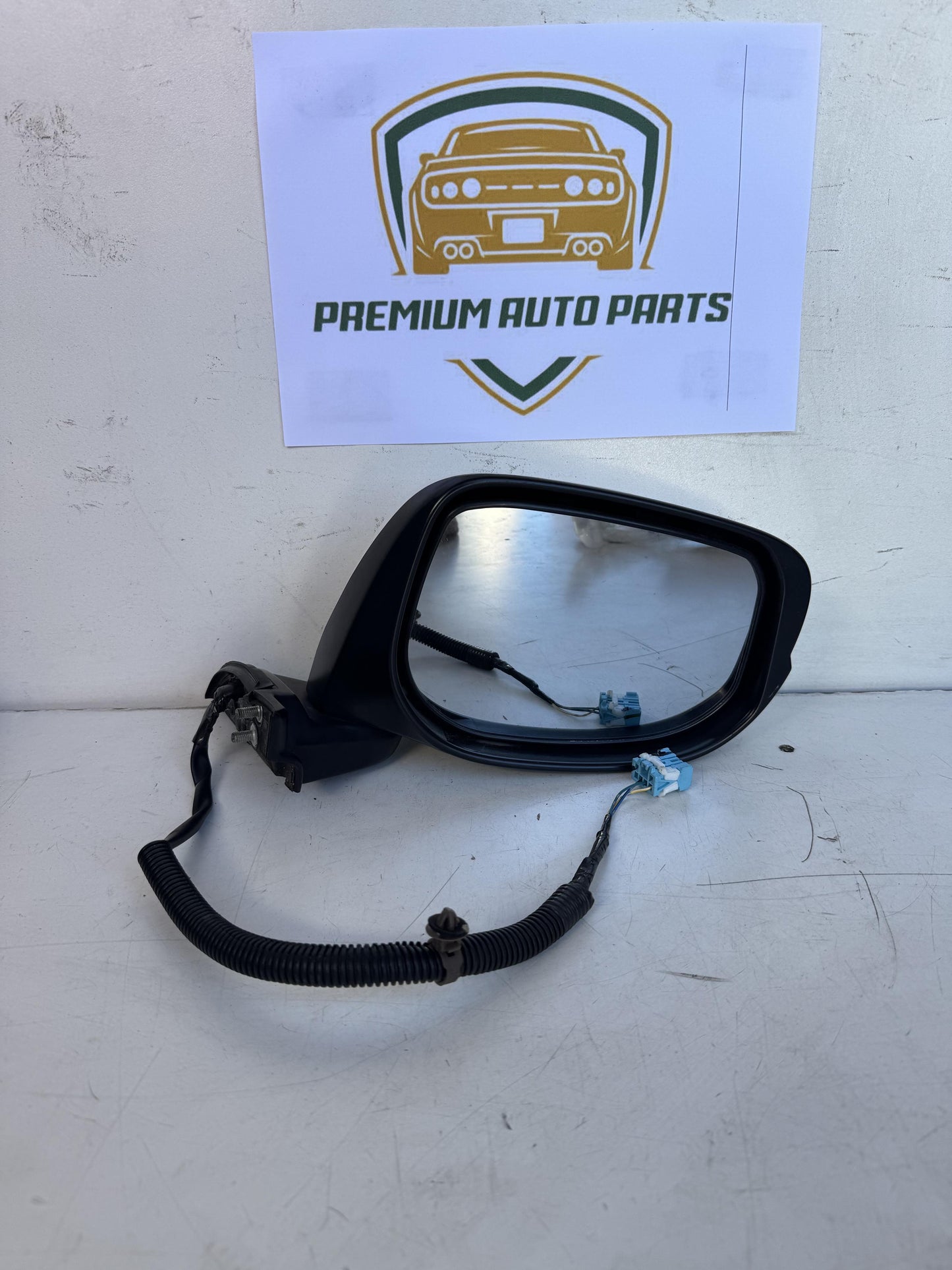 2009   Right Door Mirror