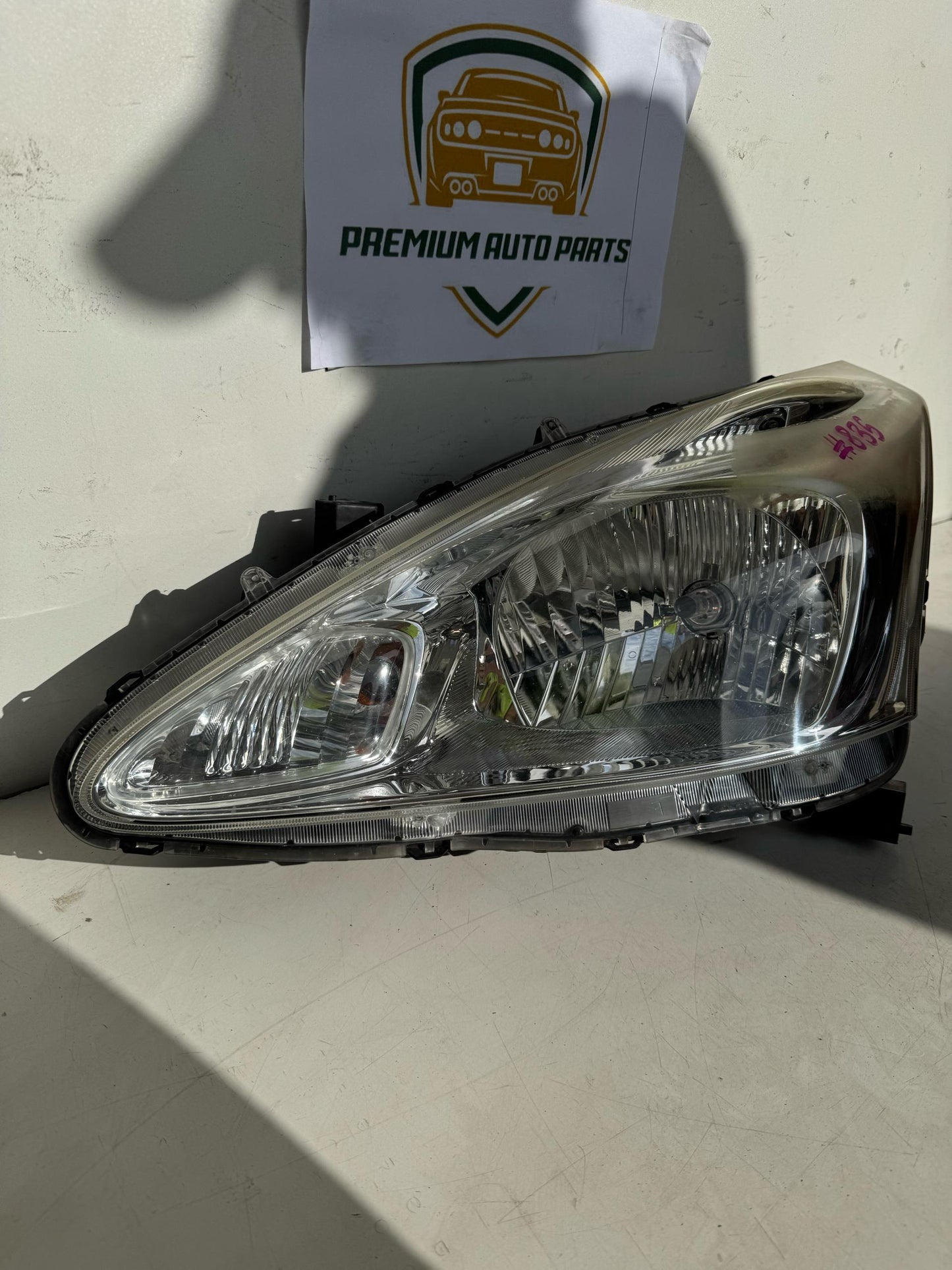 2015   Left Headlight
