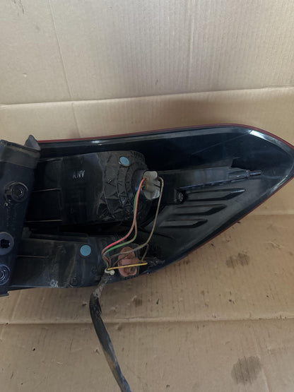 2013  JH Left Taillight