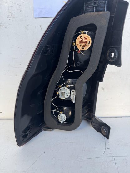 2006   Right Taillight