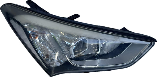 2013 Hyundai Santa Fe DM Right Headlight