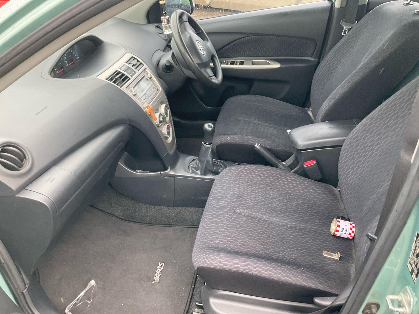 Toyota 
Yaris