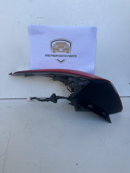 2016   Right Taillight