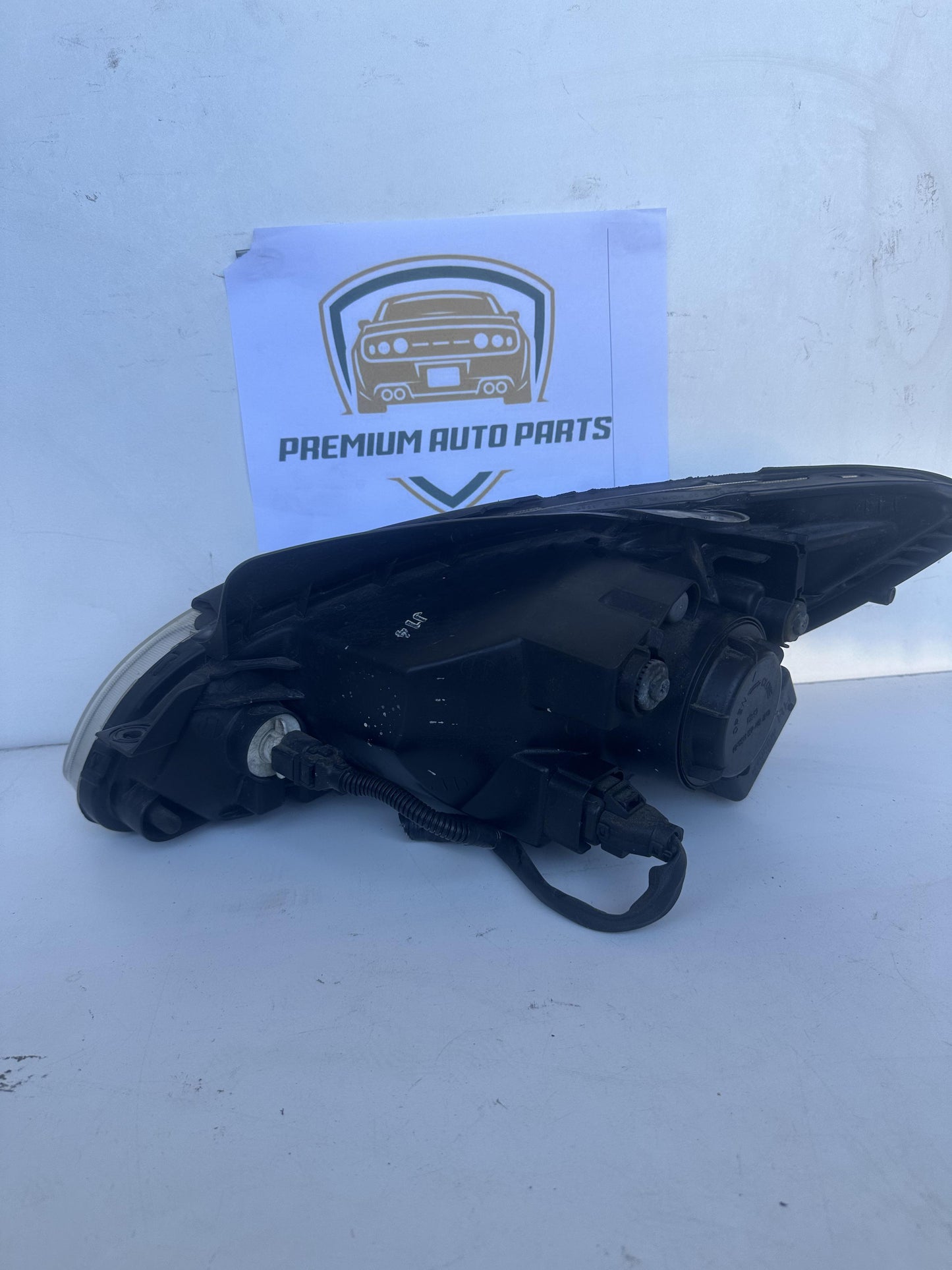 2006   Right Headlight
