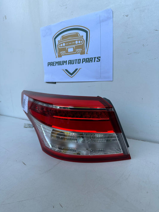 2014   Left Taillight