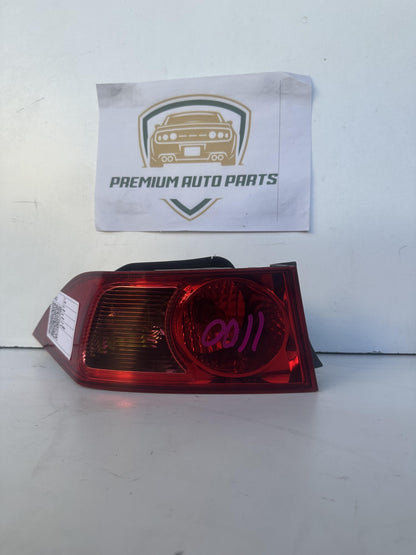 2004   Left Taillight