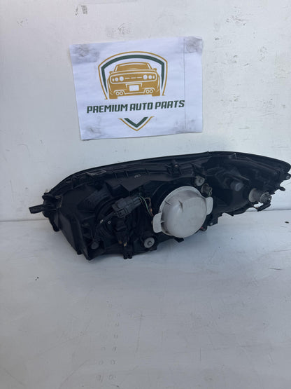 2006 Right Headlight