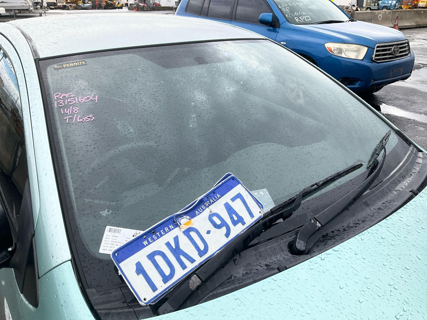 Toyota 
Yaris