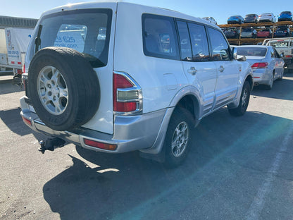 Mitsubishi 
Pajero