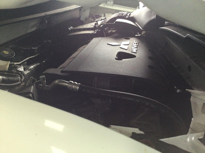 Mitsubishi 
Outlander