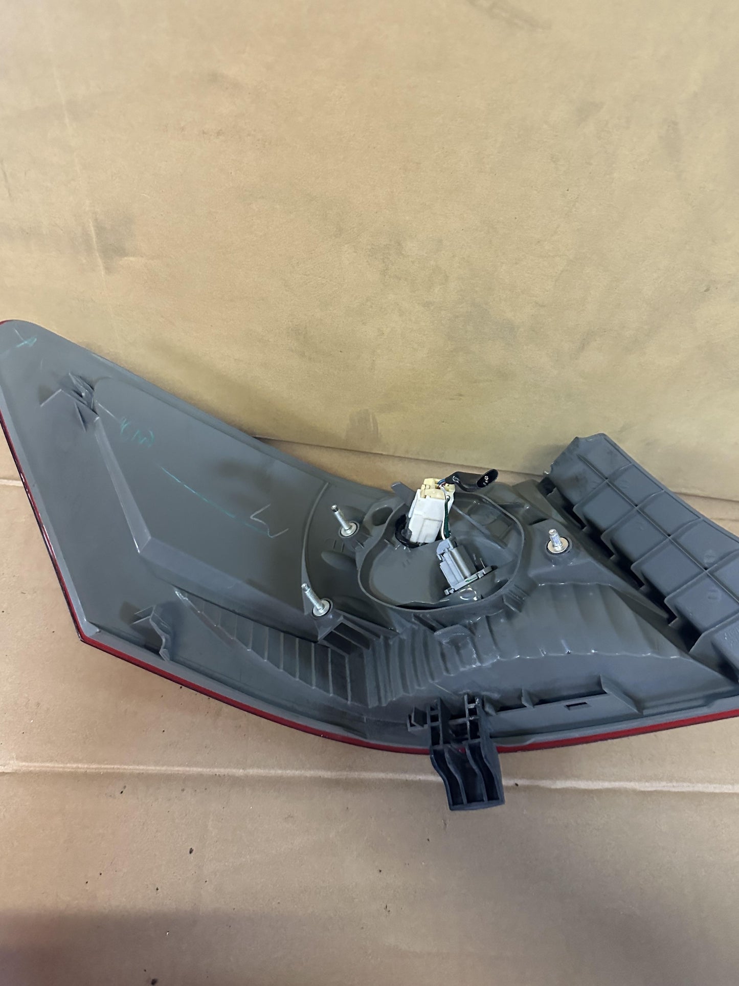 2007  Aurion Right Taillight