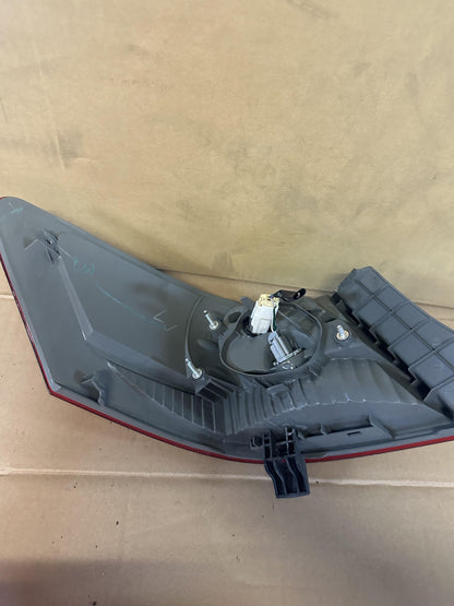 2007  Aurion Right Taillight