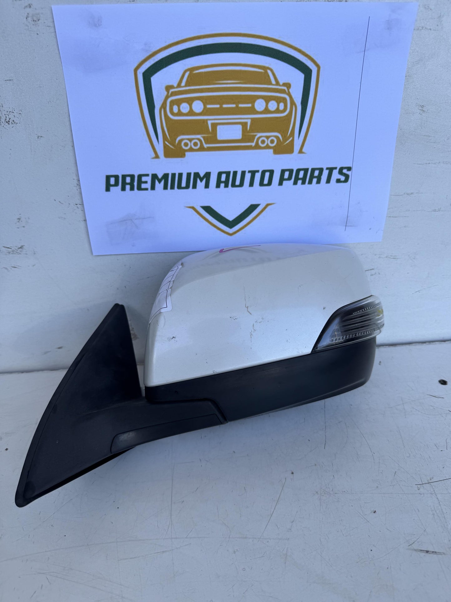 2012  V BM Left Door Mirror