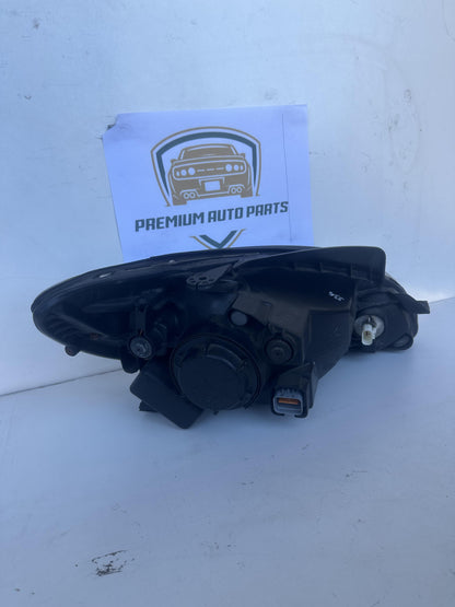 2006   Left Headlight
