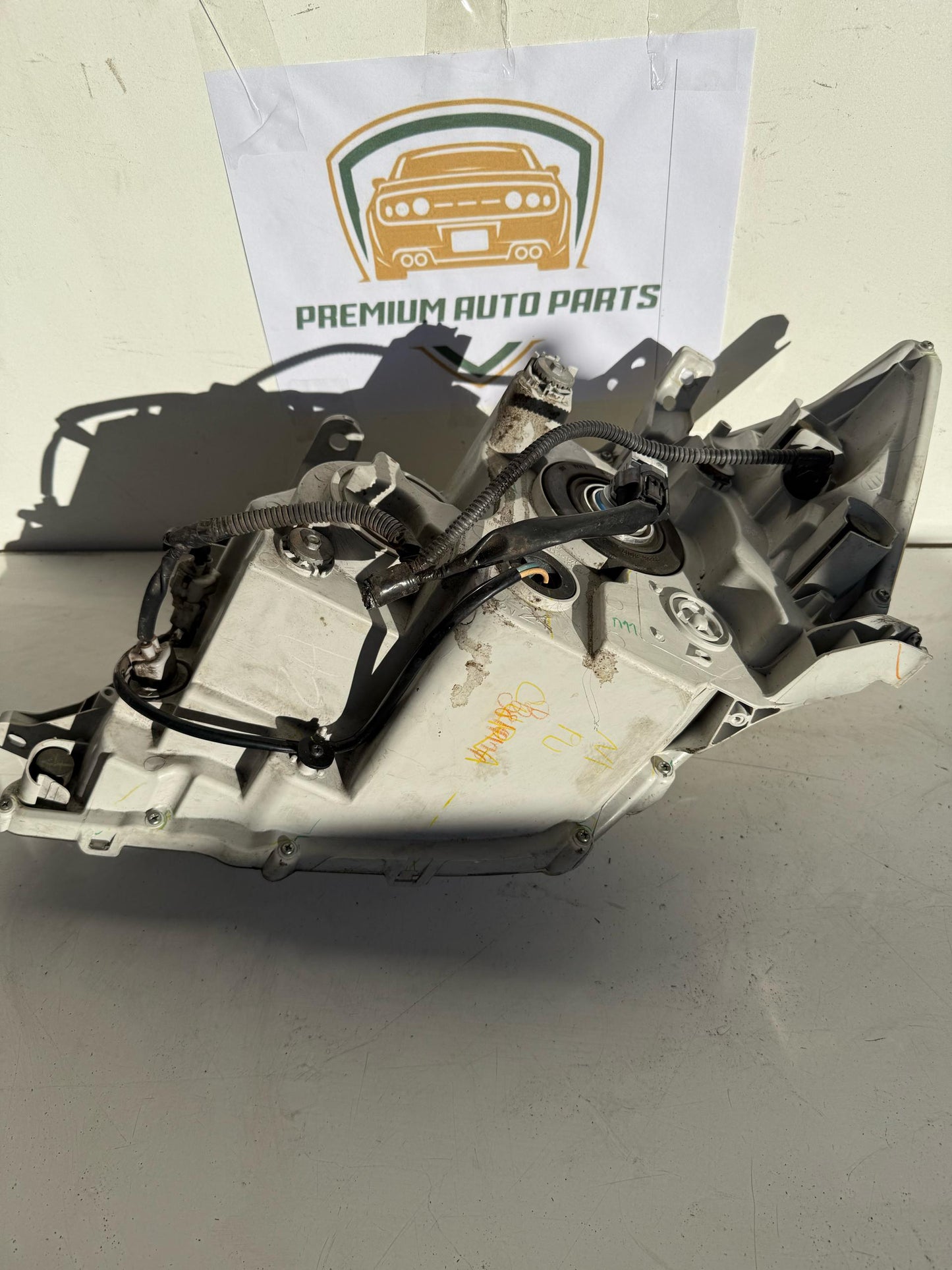 2010 Toyota Aurion Right Headlight