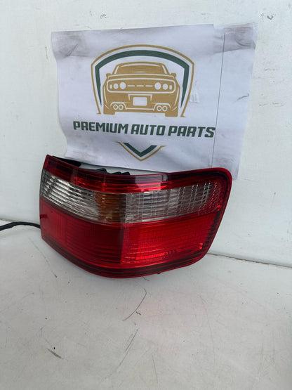 2000 Toyota Camry Right Taillight