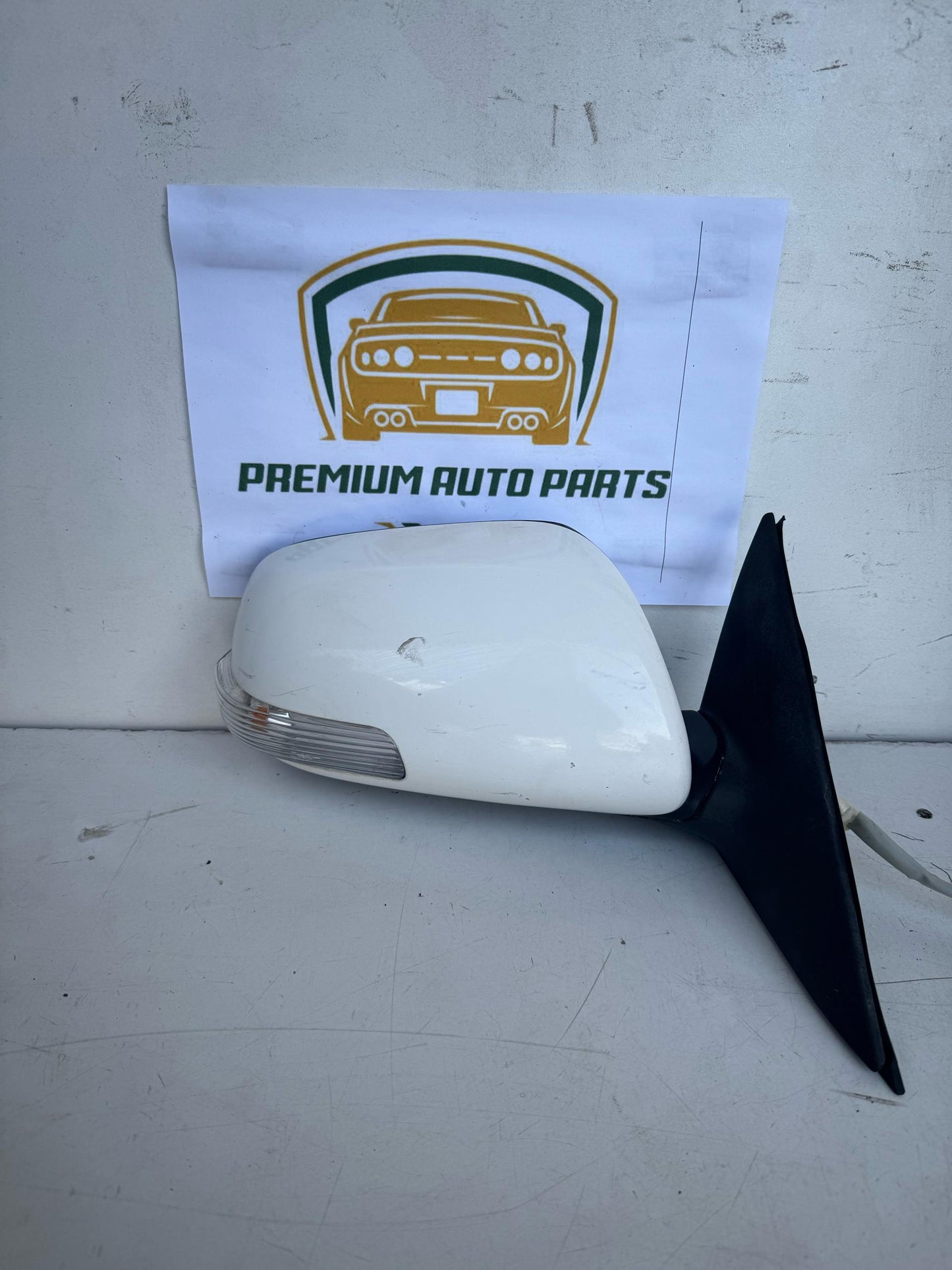 2010   Right Door Mirror