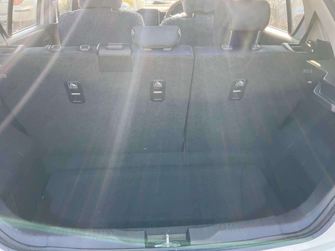 2017 Suzuki Ignis  III MFHatchback 
Suzuki
Ignis