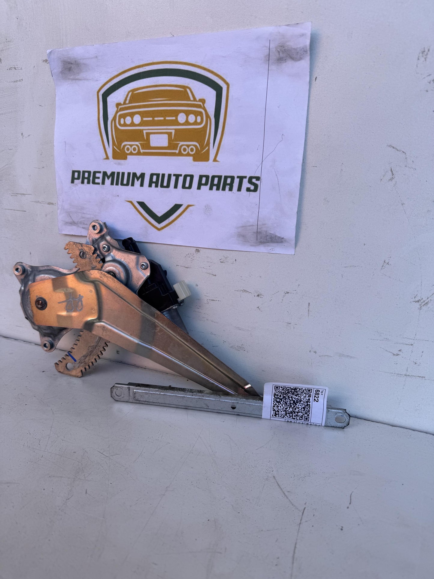 2023   Right Rear Window Regulator/Motor