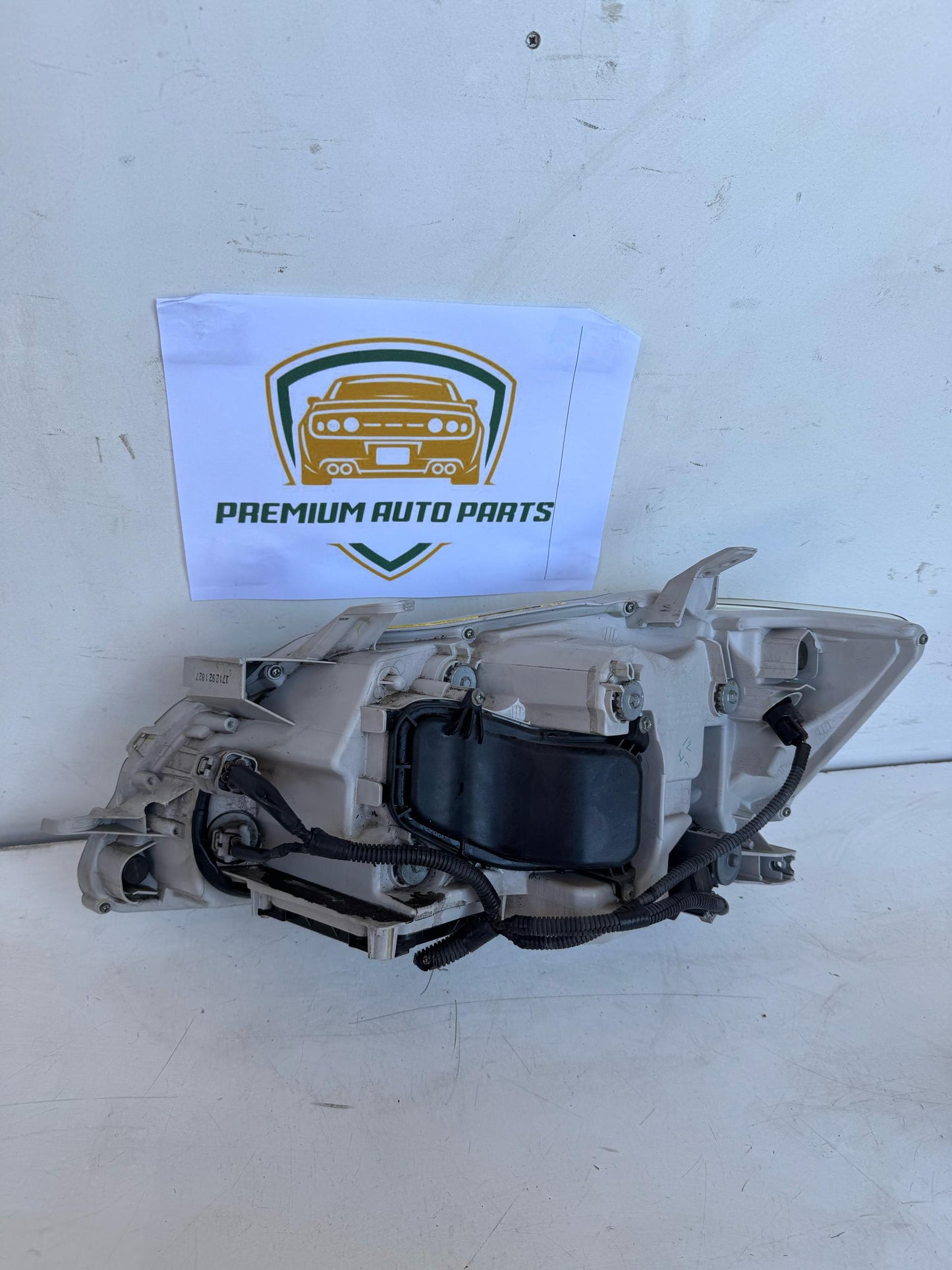 2008 Toyota Aurion Right Headlight