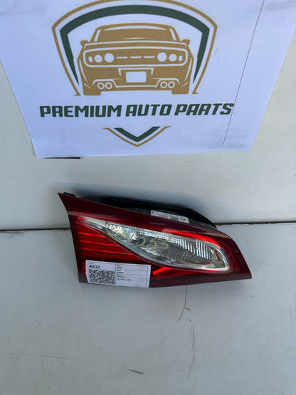 2019  EQ Left Boot Light