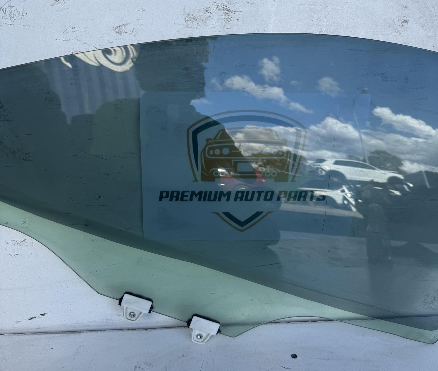2017  DK Left Front Door Glass