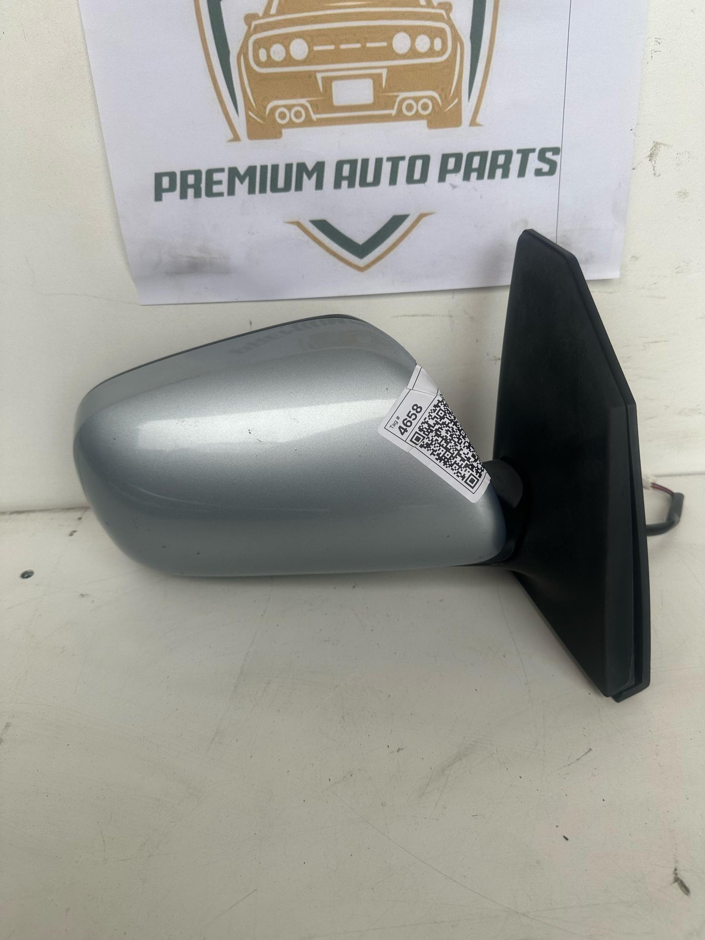 2006  E120 Right Door Mirror