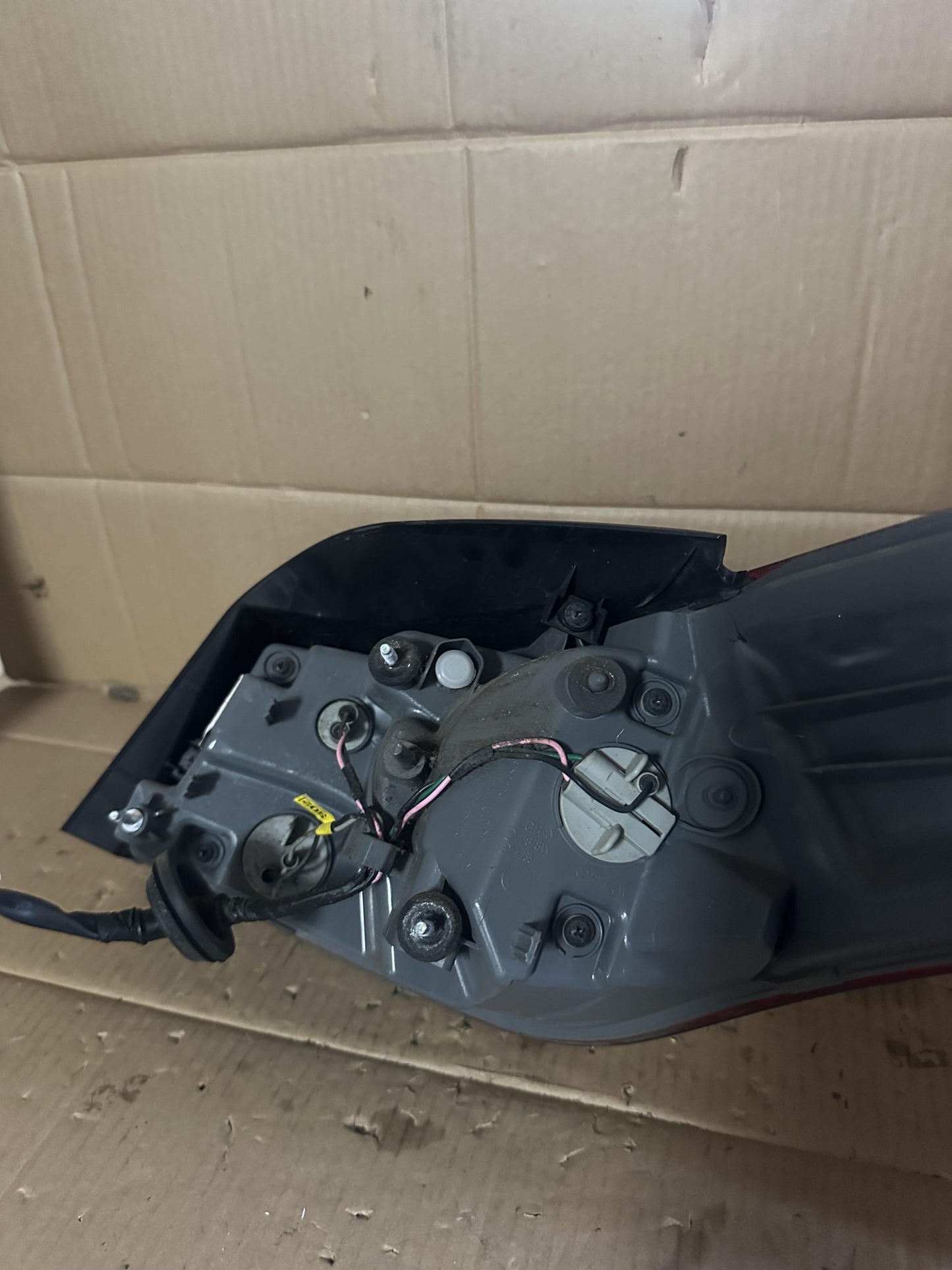 2013  N/A Left Taillight