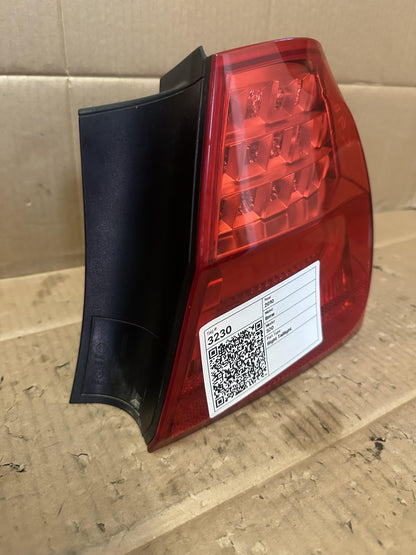 2010   Right Taillight
