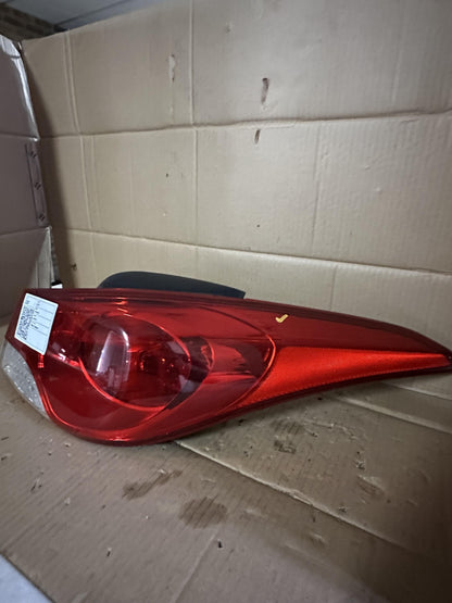 2013  N/A Right Taillight