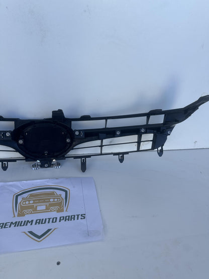 2016  XV50 Grille Upper