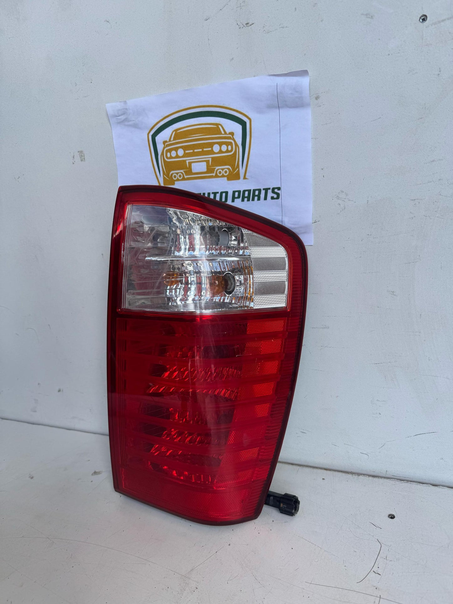 2009 Kia Grand Carnival Right Taillight